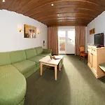 Schi- Und Wanderhotel Berghof Hotel