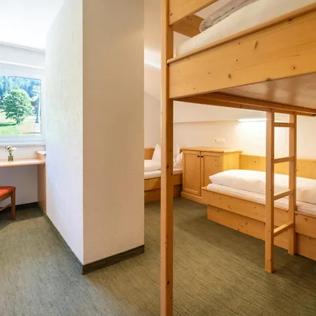 Schi- Und Wanderhotel Berghof 호텔 바트키르히하임
