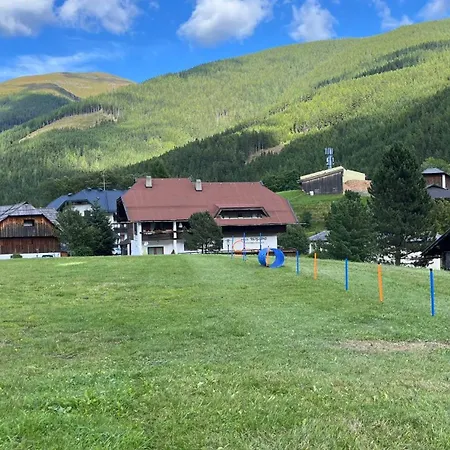 Schi- Und Wanderhotel Berghof 4*