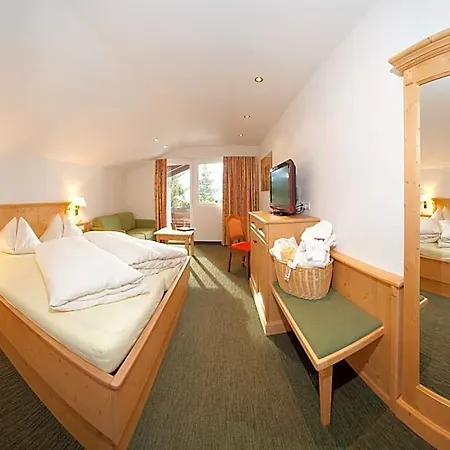 Schi- Und Wanderhotel Berghof 4* Bad Kleinkirchheim