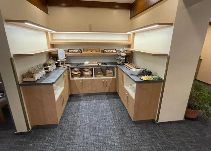 Schi- Und Wanderhotel Berghof Готель Бад-Кляйнкірхгайм