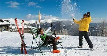 Schi- Und Wanderhotel Berghof Szálloda 4*