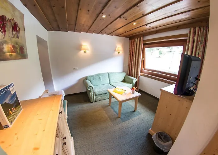 Schi- Und Wanderhotel Berghof 4*