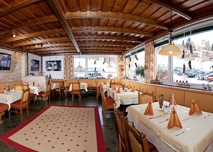 Schi- Und Wanderhotel Berghof Szálloda