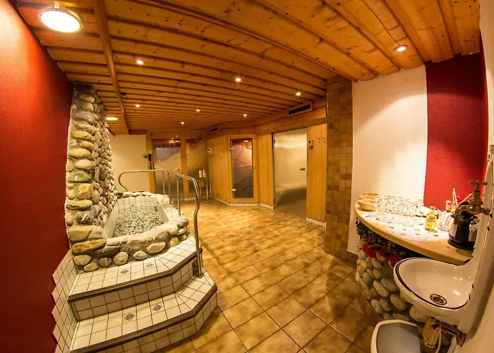 Schi- Und Wanderhotel Berghof Szálloda Bad Kleinkirchheim