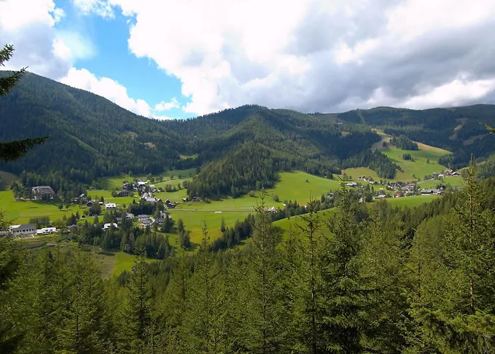 Schi- Und Wanderhotel Berghof 4*