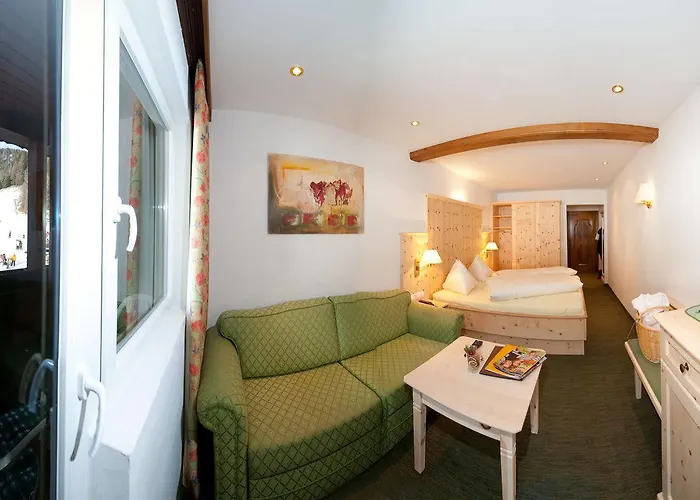 Готель Schi- Und Wanderhotel Berghof Бад-Кляйнкірхгайм